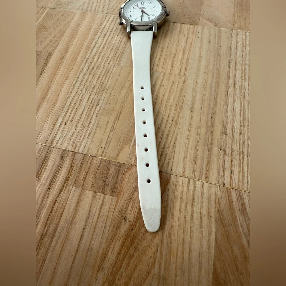 Timex ladies silver tone and white watch NEW BATTERY